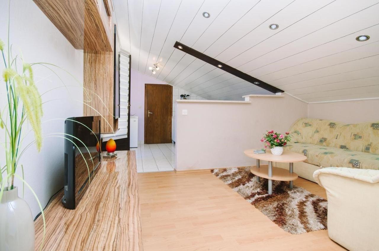 Apartment In Crikvenica 39210 Εξωτερικό φωτογραφία